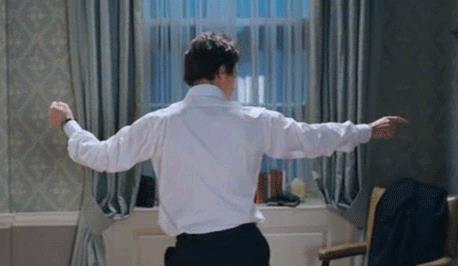 Hugh Grant in una scena di Love Actually Hugh Grant è il Primo Ministro in Love Actually