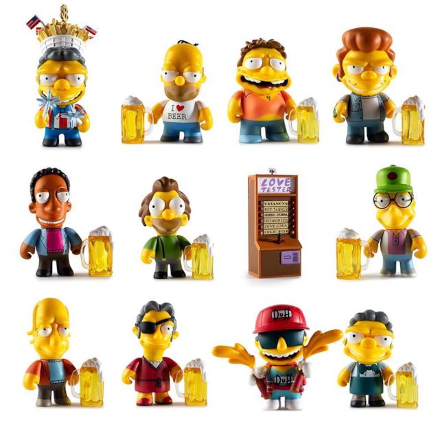 I Simpson: finalmente disponibili i Kidrobot della Taverna di Boe 12 dei 18 pezzi della Moe's Tavern collection