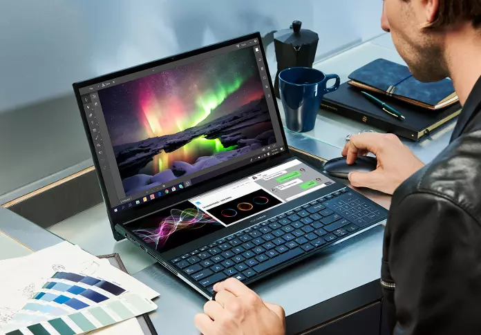 ASUS festeggia 30 anni di attività con tante novità al Computex 2019, tra cui ZenBook Pro Duo Immagine promozionale di ASUS ZenBook Pro Duo