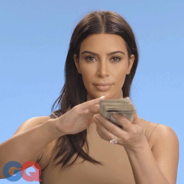 Compenso da record per Kim Kardashian: mezzo milione di dollari per un post su Instagram Kim Kardashian come Re Mida?