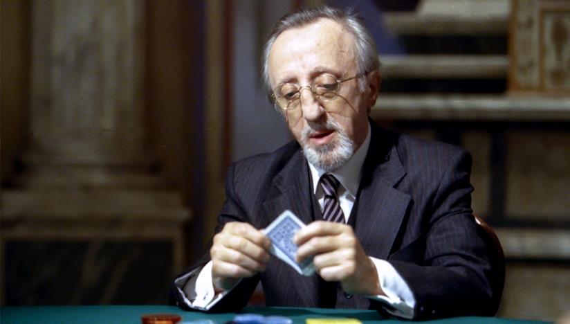 Addio a Carlo Delle Piane, l'attore aveva 83 anni Carlo Delle Piane in una scena de La rivincita di Natale