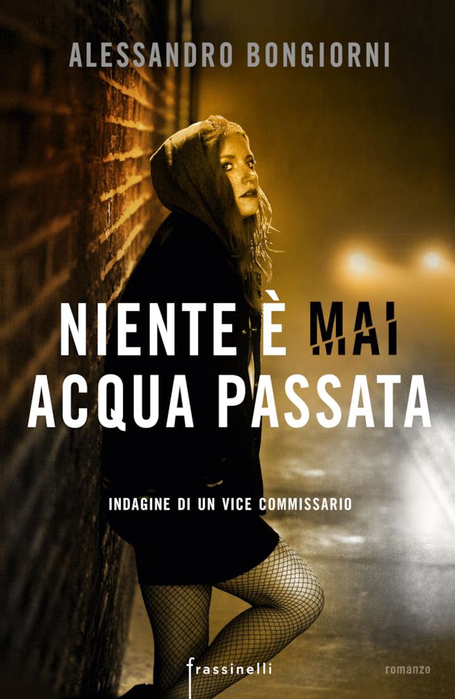 La copertina del libro La copertina di Niente è mai acqua passata