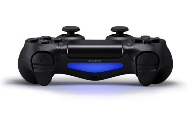 PS5, l'uscita della nuova console Sony segnerà un vero distacco generazionale Il DualShock 4 di PlayStation 4
