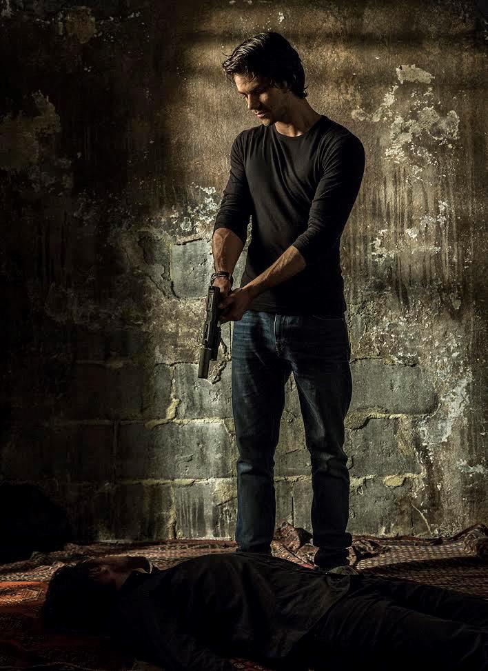 Dylan O'Brien nei panni di Mitch Rapp in American Assassin Dylan O'Brien è un agente della CIA in American Assassin
