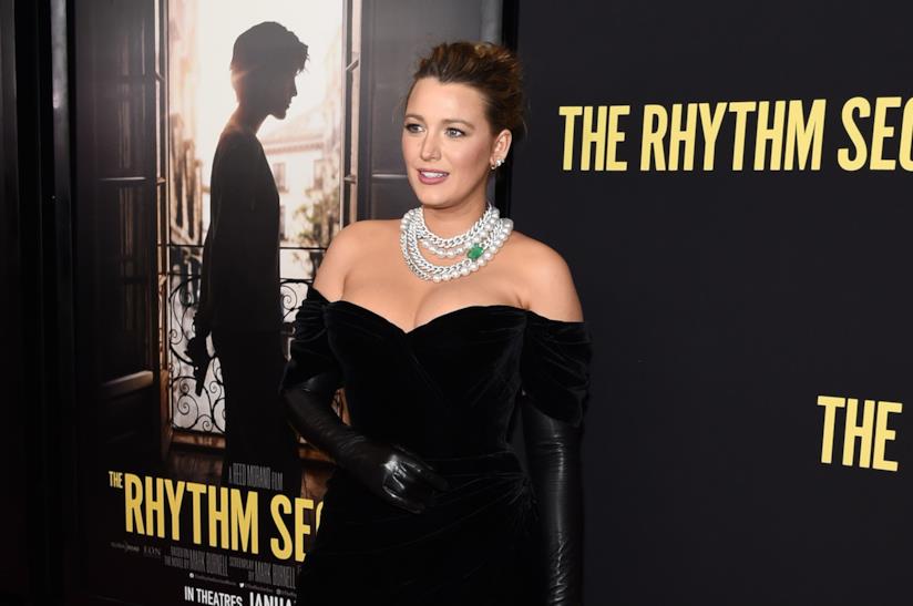 Blake Lively criticata dopo la sua prima apparizione sul red carpet post gravidanza Blake Lively alla première di The Rhythm Section