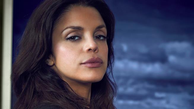 Vanessa Ferlito è pronta per tornare in tv con un nuovo crime-drama Vanessa Ferlito in uno scatto promozionale di Graceland