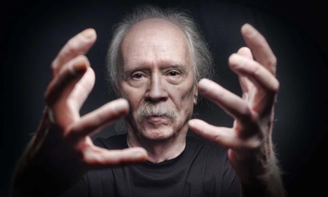 John Carpenter sull'amore per i videogiochi: dedico la vita ad imparare a giocare a Destiny 2 Un primo piano di John Carpenter