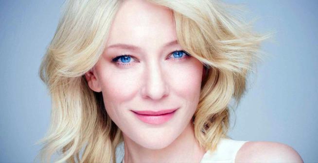 Cate Blanchett non ha escluso una sua partecipazione in American Horror Story Una sorridente Cate Blanchett