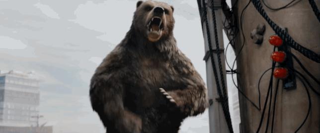 L'orso di Guardians L'orso russo di Guardians all'attacco