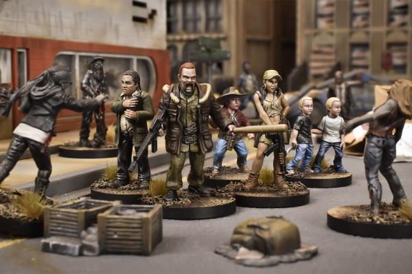 Il gioco di miniature di The Walking Dead avrà un'espansione Le miniature del gioco The Walking Dead – All Out War