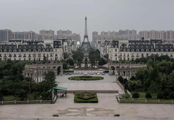 La città di Tianducheng Il panorama della città Tianducheng