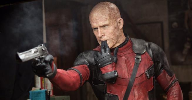 Deadpool 2 conferma la regia di David Leitch Ryan Reynolds senza maschera nel primo Deadpool