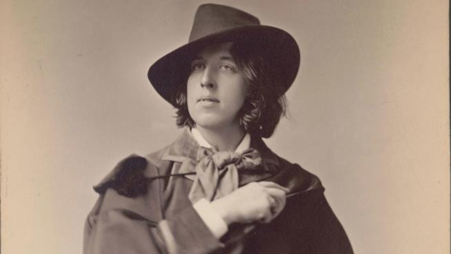 Oscar Wilde: le sue citazioni più belle Oscar Wilde in una fotografia