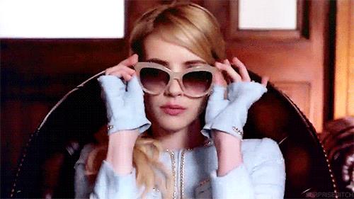 Chanel Oberlin Scream Queens: Chanel Oberlin toglie gli occhiali da sole