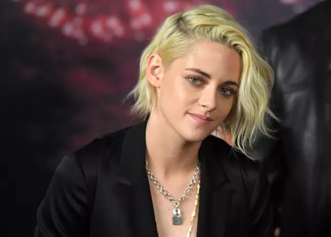 Kristen Stewart esce allo scoperto con la nuova fidanzata St. Vincent Primo piano di Kristen Stewart