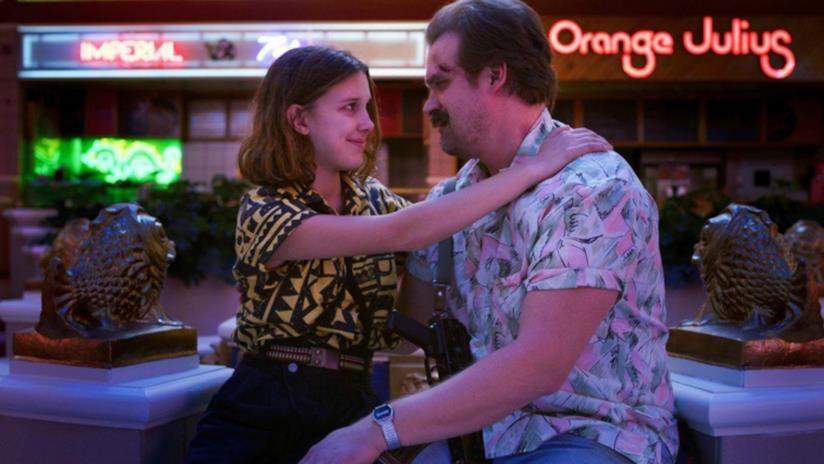 Stranger Things 4 potrebbe introdurre la controparte russa di Undici Hopper e Undici di Stranger Things si sorridono