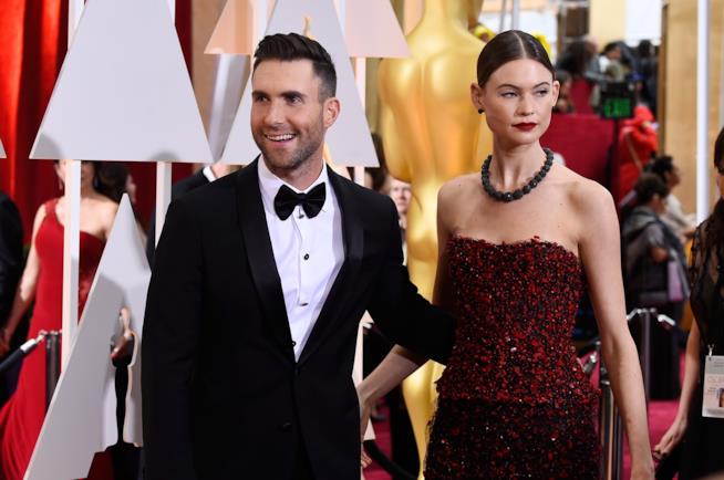 Adam Levine e Behati Prinsloo sono diventati genitori Primo piano di Adam Levine e Behati Prinsloo