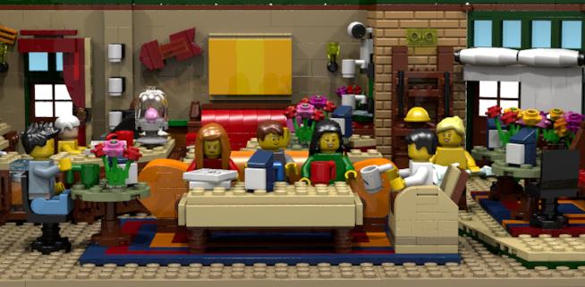 LEGO: il Central Perk Coffee di Friends costruito da un fan Primo piano del set Central Perk Coffee di Friends costruito coi LEGO