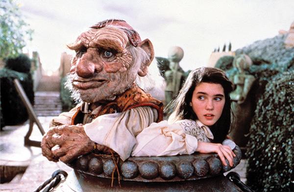 Gogol e Sarah in una scena di Labyrinth Gil troll Gogol e Sarah in un'immagine del fantasy Labyrinth