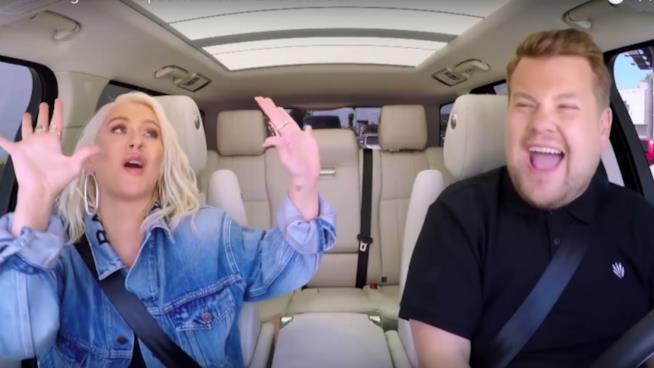 I 10 miglior video di YouTube della settimana Christina Aguilera ospite di James Corden per il Carpool Karaoke
