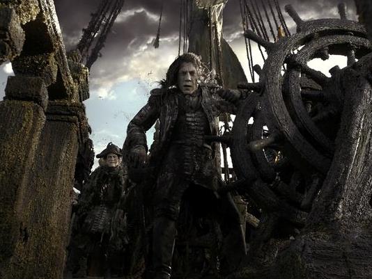 Pirati dei Caraibi 5 Javier Bardem nei Pirati dei Caraibi 5