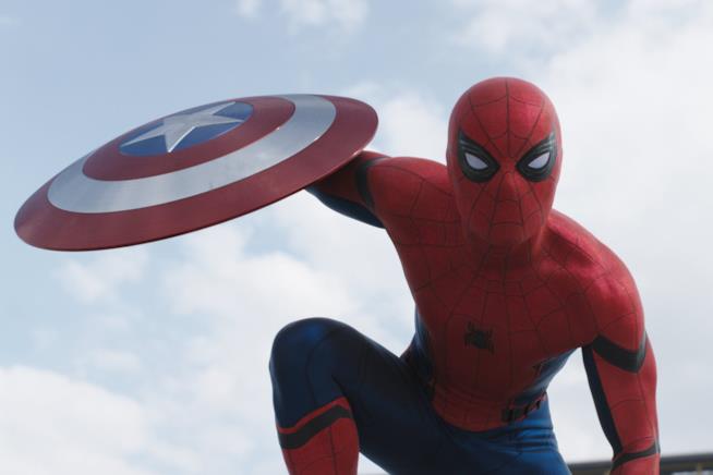 Nuove foto dal set di Spider-Man: Homecoming Tom Holland è l'Uomo Ragno