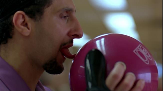 John Turturro è Jesus nello spin-off Going Places tratto dal film Il Grande Lebowski In foto Jesus Quintana dal film Il Grande Lebowski