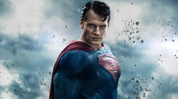 Henry Cavill (Superman) Henry Cavill ha vestito i panni di Superman ne L'uomo d'acciaio e in Batman vs Superman