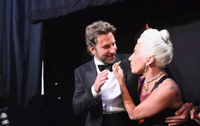 Bradley Cooper e Lady Gaga, le parole prima della performance agli Oscar Bradley Cooper e Lady Gaga agli Oscar 2019