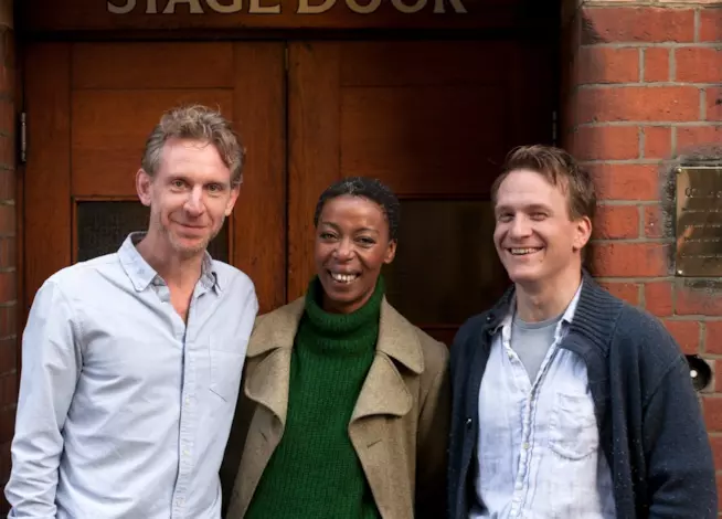 Svelati gli attori che interpreteranno Harry, Hermione e Ron in Harry Potter and the Cursed Child Gli attori che interpreteranno Ron, Hermione e Harry a teatro