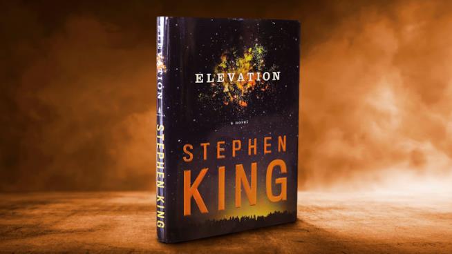 Elevation: il nuovo romanzo breve di Stephen King Elevation: disponibile in Italia in lingua inglese la nuova novella di Stephen King