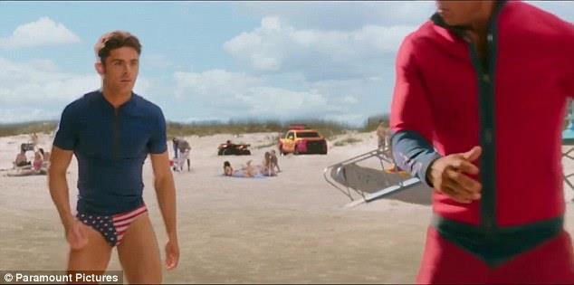 Baywatch La recluta Zac Efron segue il coach Mitch in Baywatch