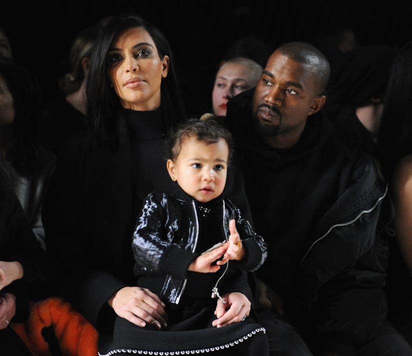 Kim Kardashian costretta da North a non allattare il secondo figlio Primo piano di Kim Kardashian, Kanye West e North
