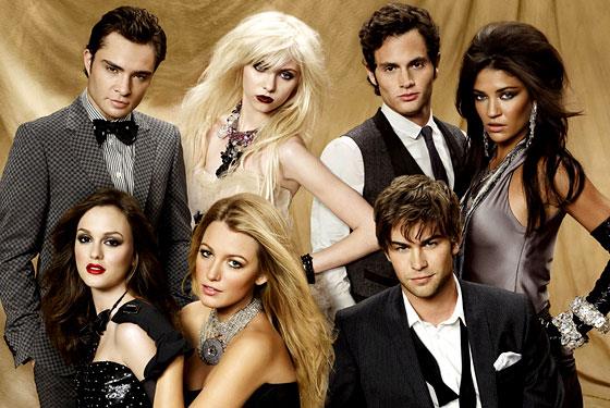 Gossip Girl: The CW pensa ad un possibile reboot Un'immagine promozionale del cast di Gossip Girl