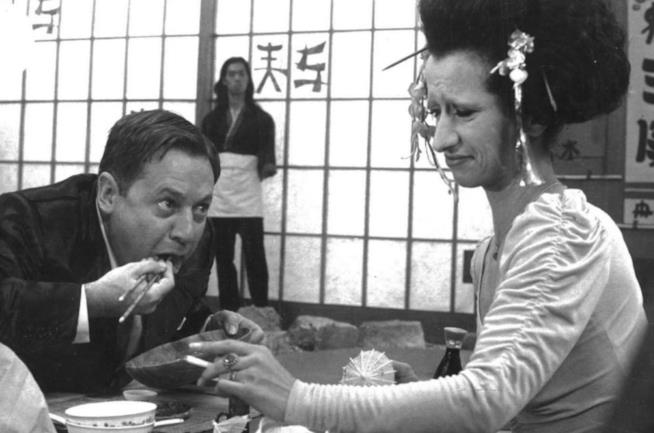 Fantozzi, i migliori film della saga con paolo Villaggio Paolo Villaggio e Anna Mazzamauro in una scena del film