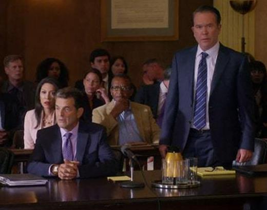 Le regole del delitto perfetto 5x03: Niles Harrington in aula con Crawford Le regole del delitto perfetto 5x03: Niles Harrington
