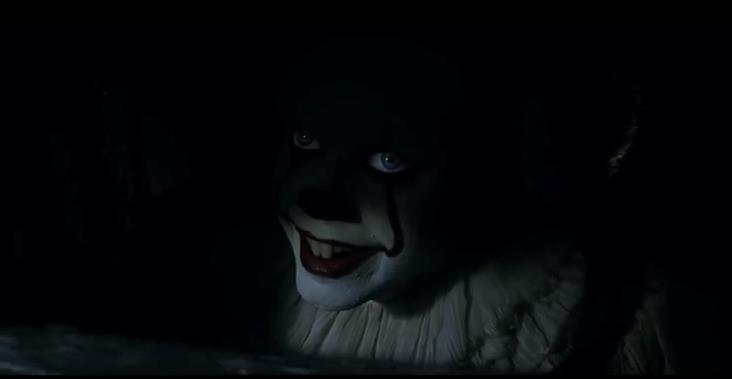 Pennywise Pennywise nella prima scena di IT