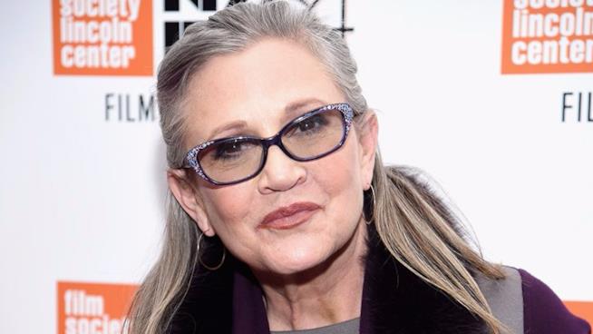 Un artista di Lucasfilm rende omaggio a Carrie Fisher in occasione del Denver Comic Con con un nuovo (toccante) tributo Carrie Fisher sorridente in una delle ultime apparizioni