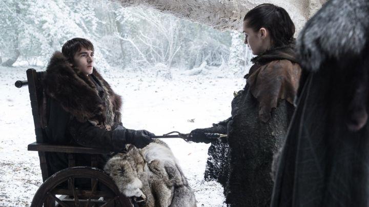 Game of Thrones 8: i commenti del cast sulla battaglia di Grande Inverno Isaac Hempstead-Wright e Maisie Williams in Game of Thrones 7