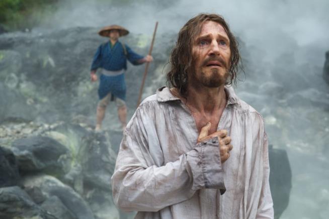 Silence, la recensione del film di Martin Scorsese Una scena di Silence