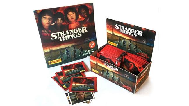 Stranger Things: l'album di figurine che i fan vorrebbero fosse vero L'album Panini di Stranger Things creato dai fan