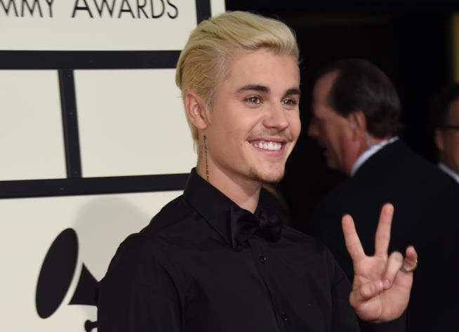 Justin Bieber ha un nuovo tatuaggio Primo piano di Justin Bieber