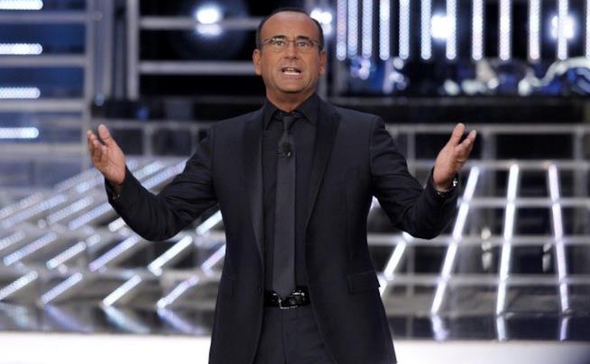 Carlo Conti e il programma della terza serata di Sanremo 2017 Un'immagine di Carlo Conti a Sanremo 2017