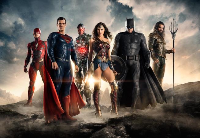 Justice League, primo sguardo al film di Zack Snyder La prima immagine ufficiale di Justice League