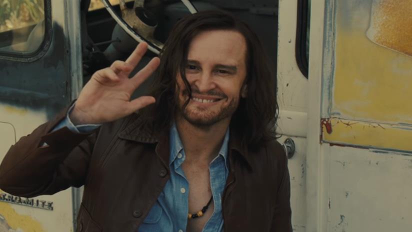 Damon Herriman, il Charles Manson di Tarantino e Fincher, parla di Mindhunter e C'era una volta a... Hollywood Damon Harriman interpreta Charles Manson in C'era una volta a... Hollywood