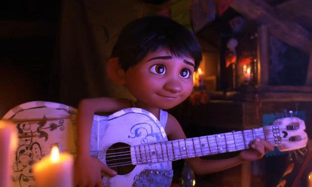 Coco: nuova clip e featurette Una scena dal film Coco