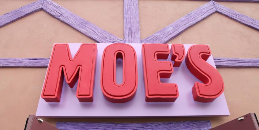 L'originale insegna della taverna di Boe gonfiabile L'insegna di Moe's, il pub gonfiabile di Boe