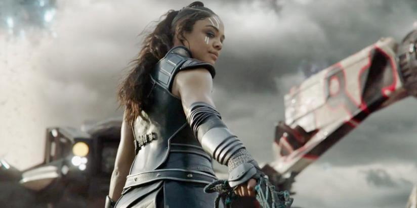 Tessa Thompson parla di un possibile team-up tra Valkyrie e Captain Marvel Un primo piano di Tessa Thompson in Thor: Ragnarok