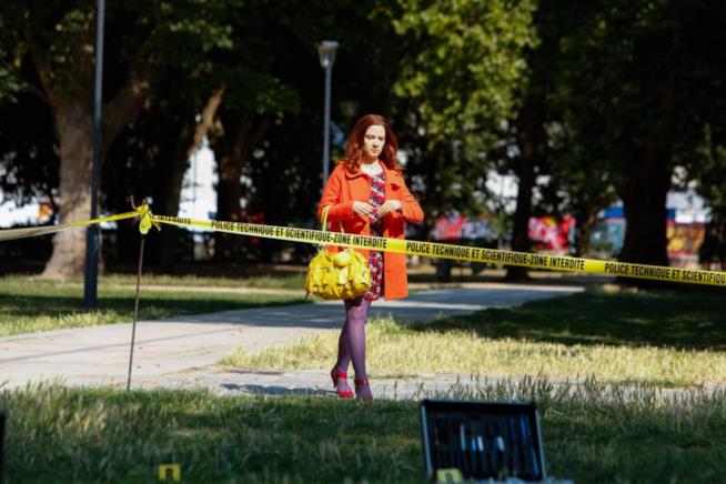Odile Vuillemin in uno scatto sul set di Profiling Chloe Saint-Laurent, la protagonista di Profiling