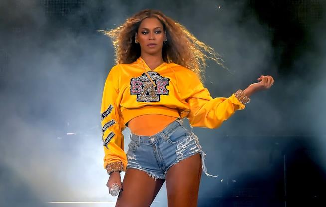 Roma nega l'autorizzazione a Beyoncé per il Colosseo: il monumento è occupato da Alberto Angela Beyoncé
